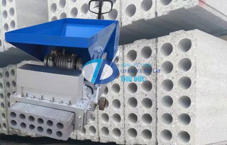 Precast concrete slab machine