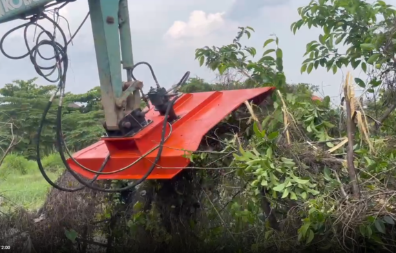 Máy cắt cỏ thủy lực gắn xe đào- trục phát