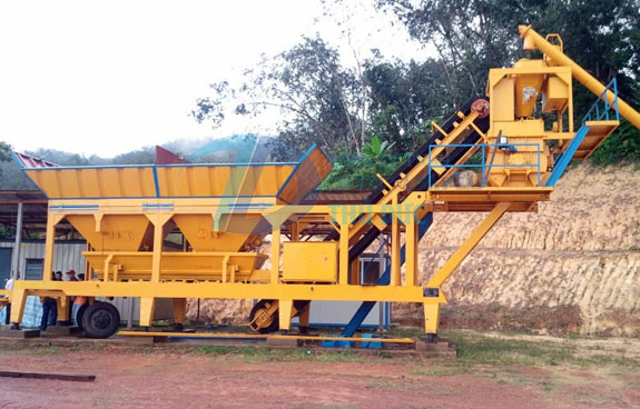 Mobile concrete batching plant